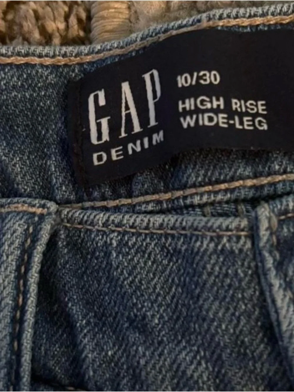 GAP High-Rise Wide-Leg Denim in Medium Blue